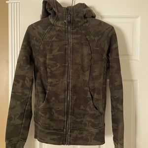 Camouflage Lululemon Sweatshirt size 4